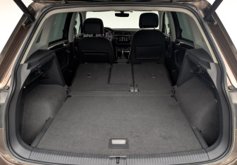 Подержанный автомобиль Volkswagen Tiguan 2018 года (28 фото)