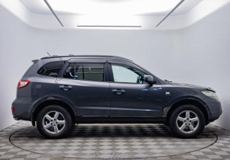 Подержанный автомобиль Hyundai Santa Fe 2007 года (6 фото)