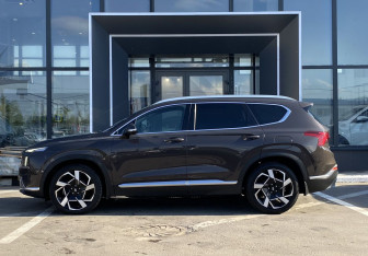 Подержанный автомобиль Hyundai Santa Fe 2021 года (8 фото)