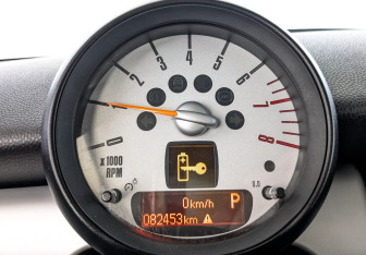 Подержанный автомобиль MINI Clubman Hatchback 2012 года (16 фото)