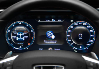 Подержанный автомобиль Geely Tugella 2023 года (11 фото)