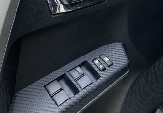 Подержанный автомобиль Toyota RAV4 2013 года (17 фото)