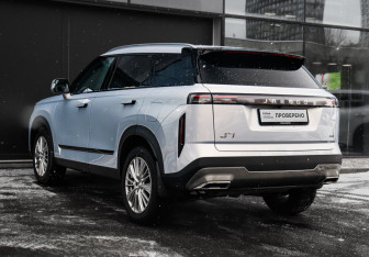 Подержанный автомобиль Jaecoo J7 2023 года (7 фото)