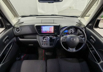 Подержанный автомобиль Nissan Dayz Roox 2016 года (12 фото)