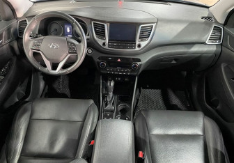 Подержанный автомобиль Hyundai Tucson 2016 года (10 фото)