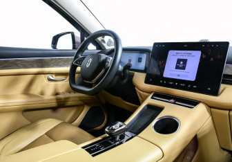 Подержанный автомобиль AITO M5 2023 года (17 фото)