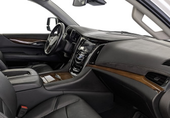 Подержанный автомобиль Cadillac Escalade Suv 2016 года (13 фото)