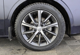 Подержанный автомобиль Geely Emgrand 2023 года (12 фото)