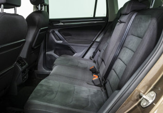 Подержанный автомобиль Volkswagen Tiguan 2018 года (12 фото)