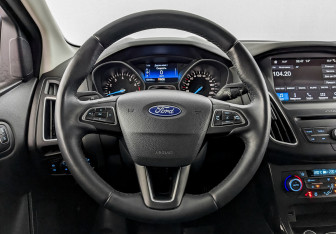 Подержанный автомобиль Ford Focus Sedan 2019 года (16 фото)