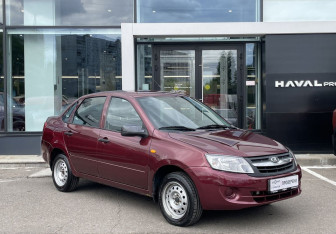 Подержанный автомобиль LADA (ВАЗ) Granta Sedan 2013 года (3 фото)