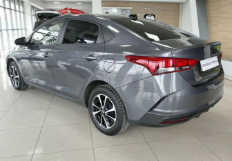 Подержанный автомобиль Hyundai Accent Sedan 2021 года (7 фото)