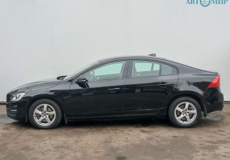 Подержанный автомобиль Volvo S60 2016 года (8 фото)