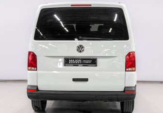 Подержанный автомобиль Volkswagen Caravelle 2021 года (6 фото)