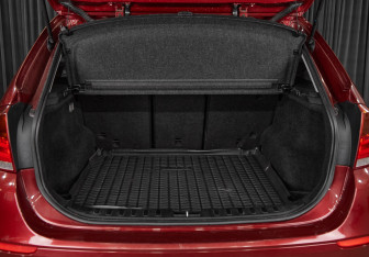 Подержанный автомобиль BMW X1 2011 года (5 фото)