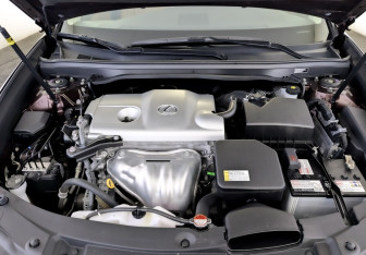 Подержанный автомобиль Lexus ES 2015 года (10 фото)