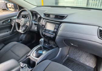 Подержанный автомобиль Nissan X-Trail 2021 года (11 фото)