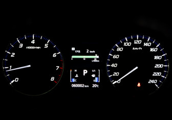 Подержанный автомобиль Mitsubishi Outlander 2018 года (13 фото)