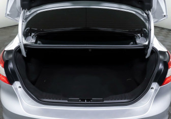 Подержанный автомобиль Ford Focus Sedan 2014 года (16 фото)