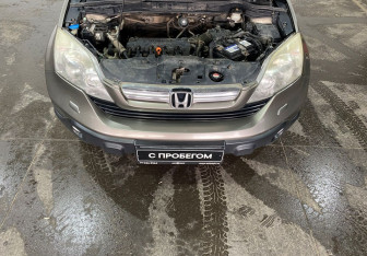 Подержанный автомобиль Honda CR-V 2008 года (16 фото)