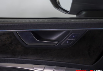 Подержанный автомобиль Audi A7 2018 года (16 фото)