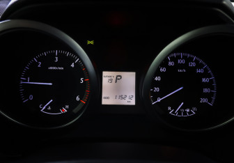 Подержанный автомобиль Toyota Land Cruiser Prado 2013 года (16 фото)