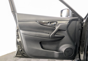 Подержанный автомобиль Nissan X-Trail 2019 года (19 фото)