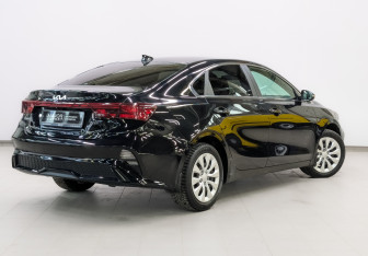 Подержанный автомобиль Kia Cerato Sedan 2021 года (5 фото)
