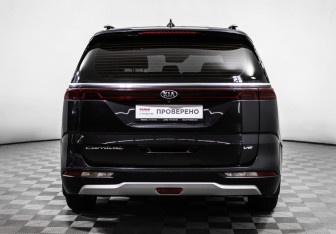 Подержанный автомобиль Kia Carnival 2021 года (6 фото)