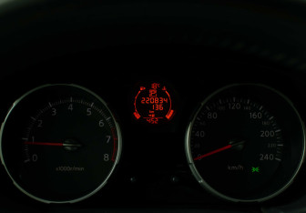 Подержанный автомобиль Nissan Qashqai 2009 года (12 фото)