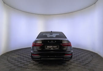 Подержанный автомобиль Audi A6 Sedan 2019 года (6 фото)