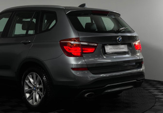 Подержанный автомобиль BMW X3 2015 года (18 фото)