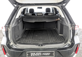 Подержанный автомобиль Exeed TXL 2022 года (10 фото)