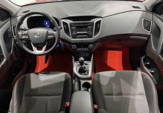 Подержанный автомобиль Hyundai Creta 2017 года (10 фото)