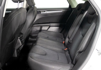 Подержанный автомобиль Ford Mondeo Sedan 2019 года (12 фото)