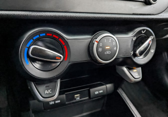 Подержанный автомобиль Kia Rio Sedan 2021 года (26 фото)