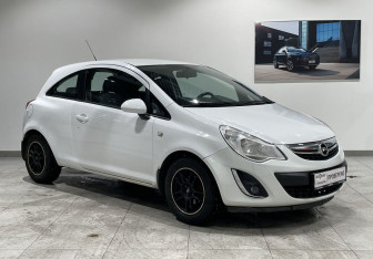 Подержанный автомобиль Opel Corsa 2011 года (3 фото)