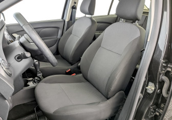 Подержанный автомобиль Renault Logan Sedan 2021 года (8 фото)