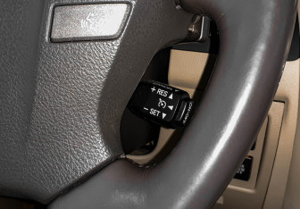 Подержанный автомобиль Lexus LX 2014 года (23 фото)
