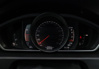 Подержанный автомобиль Volvo V40 Cross Country 2019 года (21 фото)