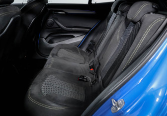 Подержанный автомобиль BMW X2 2019 года (10 фото)