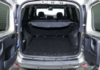 Подержанный автомобиль LADA (ВАЗ) Largus Wagon 2013 года (19 фото)