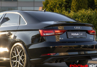 Подержанный автомобиль Audi A3 Sedan 2018 года (18 фото)