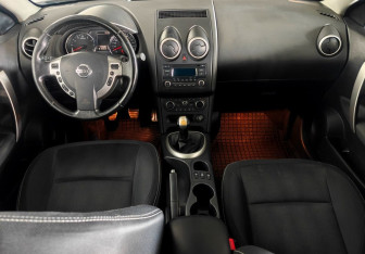 Подержанный автомобиль Nissan Qashqai+2 2012 года (9 фото)
