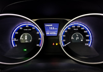 Подержанный автомобиль Hyundai ix35 2013 года (13 фото)