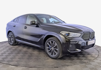 Подержанный автомобиль BMW X6 2022 года (3 фото)
