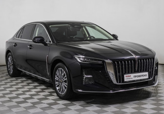 Подержанный автомобиль Hongqi H5 2023 года (3 фото)