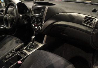 Подержанный автомобиль Subaru Forester Suv 2012 года (7 фото)