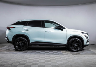Подержанный автомобиль Omoda C5 2024 года (4 фото)