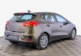 Подержанный автомобиль Kia Ceed Hatchback 2017 года (5 фото)